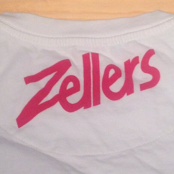 Official Vintafe ZELLERS Vancouver 2010 Olympics T-Shirt - Picture 3 of 8